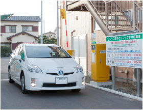 広々の駐車場で安心!表5台と裏には10台